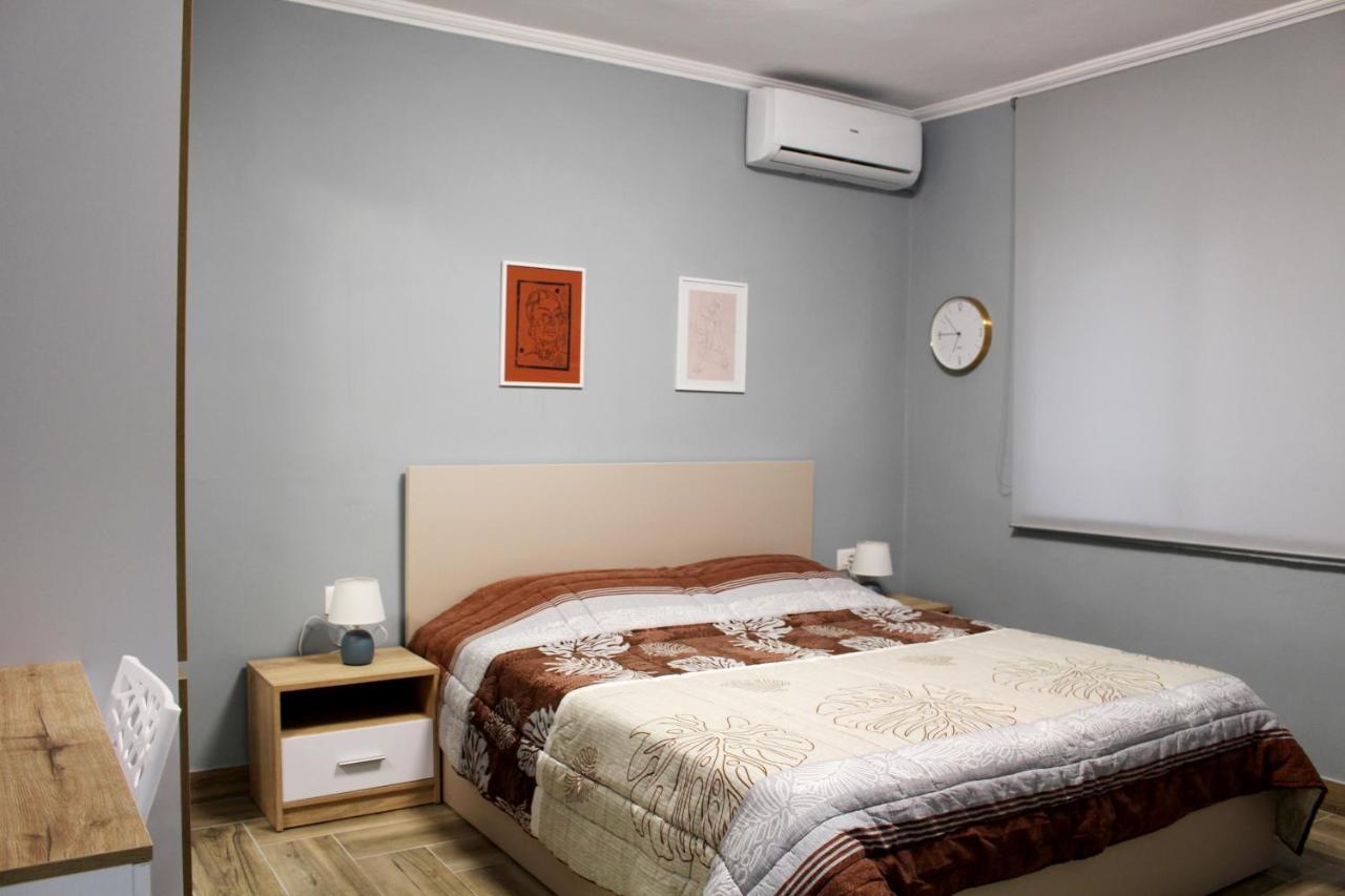 2V1 - Blloku Bkt Apartment Тирана Екстериор снимка