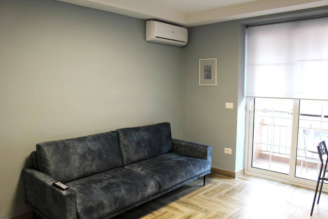 2V1 - Blloku Bkt Apartment Тирана Екстериор снимка