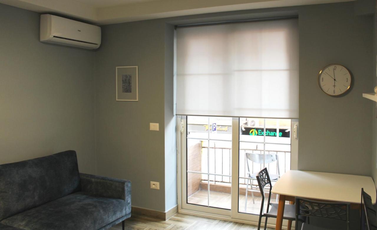 2V1 - Blloku Bkt Apartment Тирана Екстериор снимка