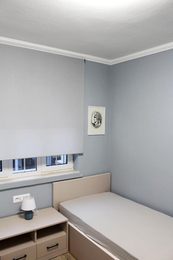 2V1 - Blloku Bkt Apartment Тирана Екстериор снимка